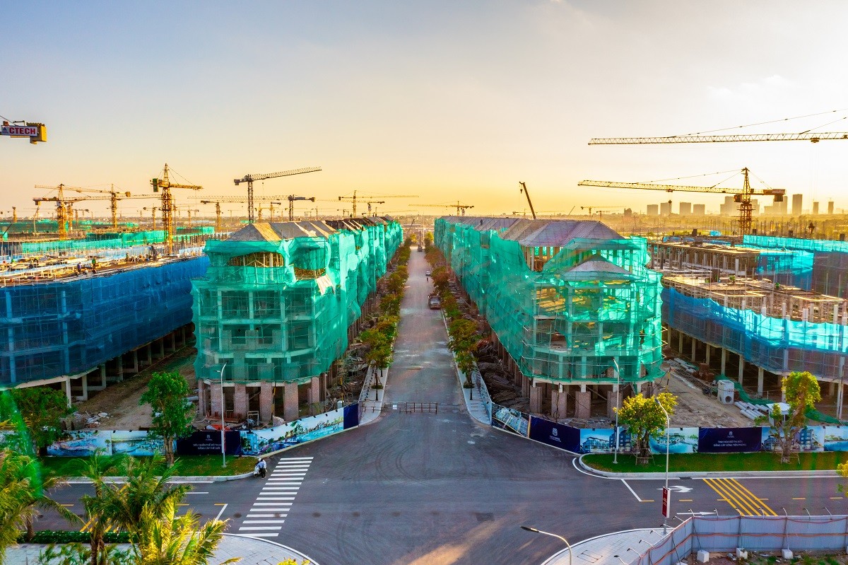 Diện mạo Vinhomes Ocean Park 2 – The Empire thay đổi từng ngày với tiến độ thi công “thần tốc”.