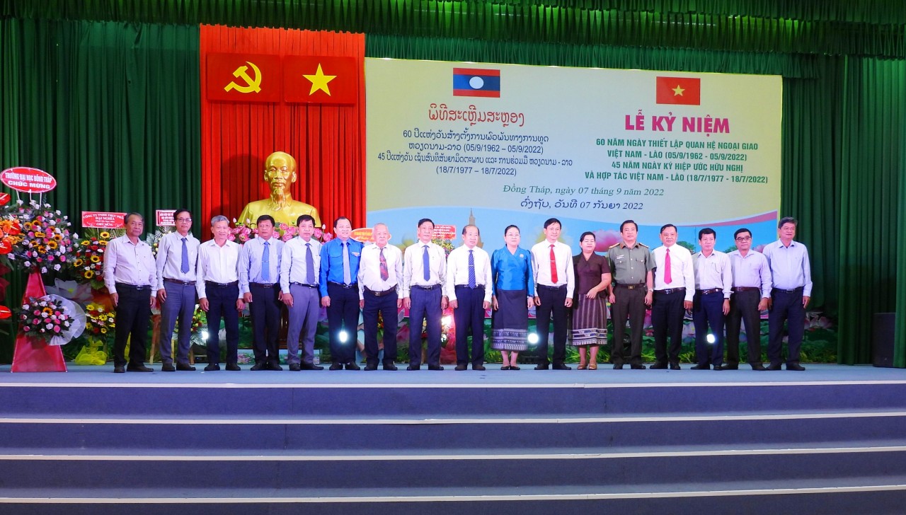 Thành lập Chi hội Doanh nhân Việt Nam - Lào tỉnh Đồng Tháp