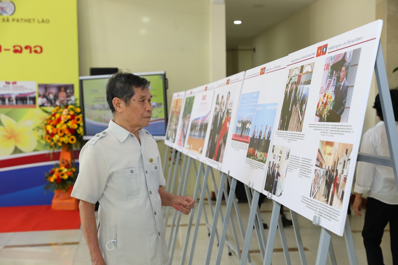 ông Nguyễn Thế Nghiệp, Phó Chủ tịch thường trực Chi hội hữu nghị Việt Nam - Lào TTXVN