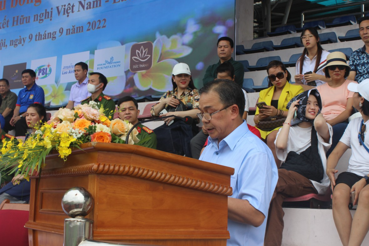 Đại sứ quán Lào tổ chức thi đấu bóng đá Hữu nghị Việt Nam - Lào 2022