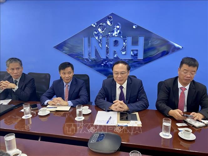 Đoàn công tác của Bộ Tài nguyên và Môi trường do Thứ trưởng Lê Công Thành dẫn đầu làm việc với lãnh đạo Cơ quan Tài nguyên nước Quốc gia Cuba. 