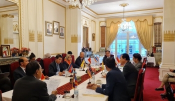 Việt Nam tham gia cuộc họp Ủy ban ASEAN tại Paris, Pháp