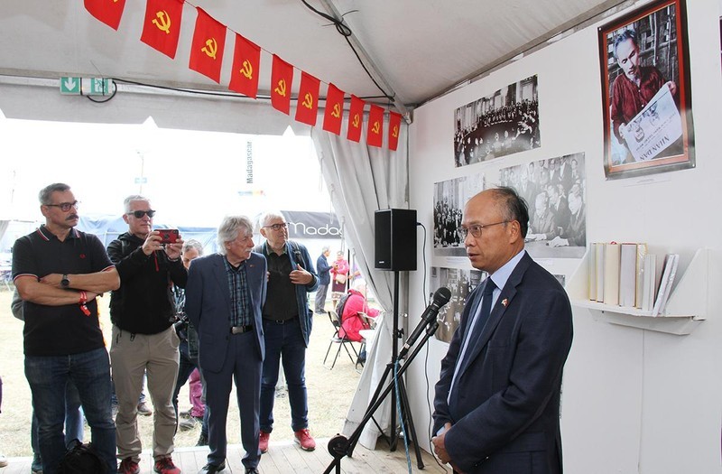 Khai trương Gian trưng bày của Báo Nhân Dân tại Hội báo L&apos;Humanité 2022