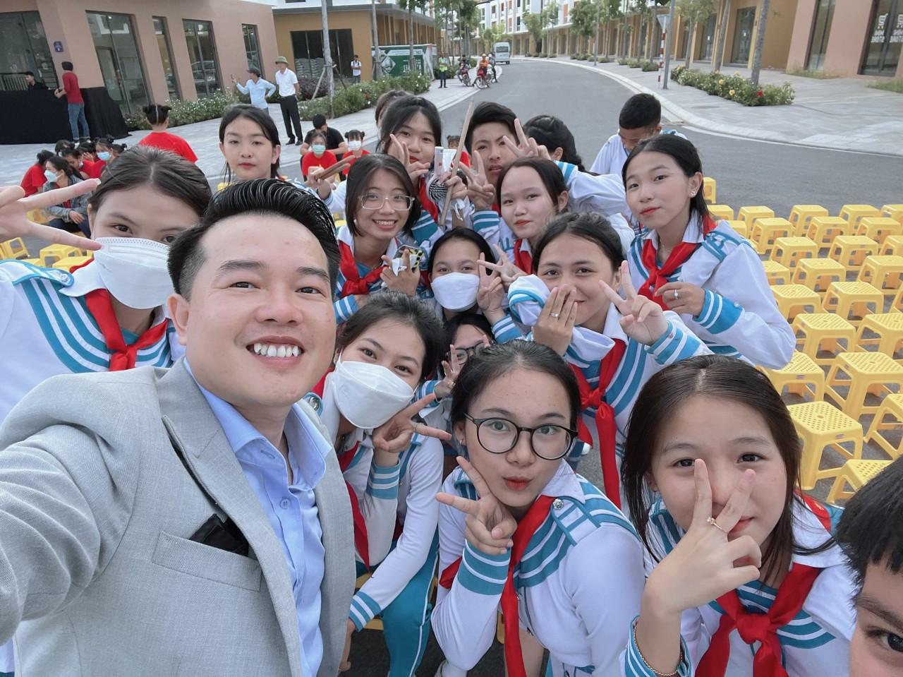 Hàng nghìn trẻ em Phú Quốc tham gia “đêm trăng thắp sáng ước mơ” Hàng nghìn trẻ em Phú Quốc tham gia “đêm trăng thắp sáng ước mơ”