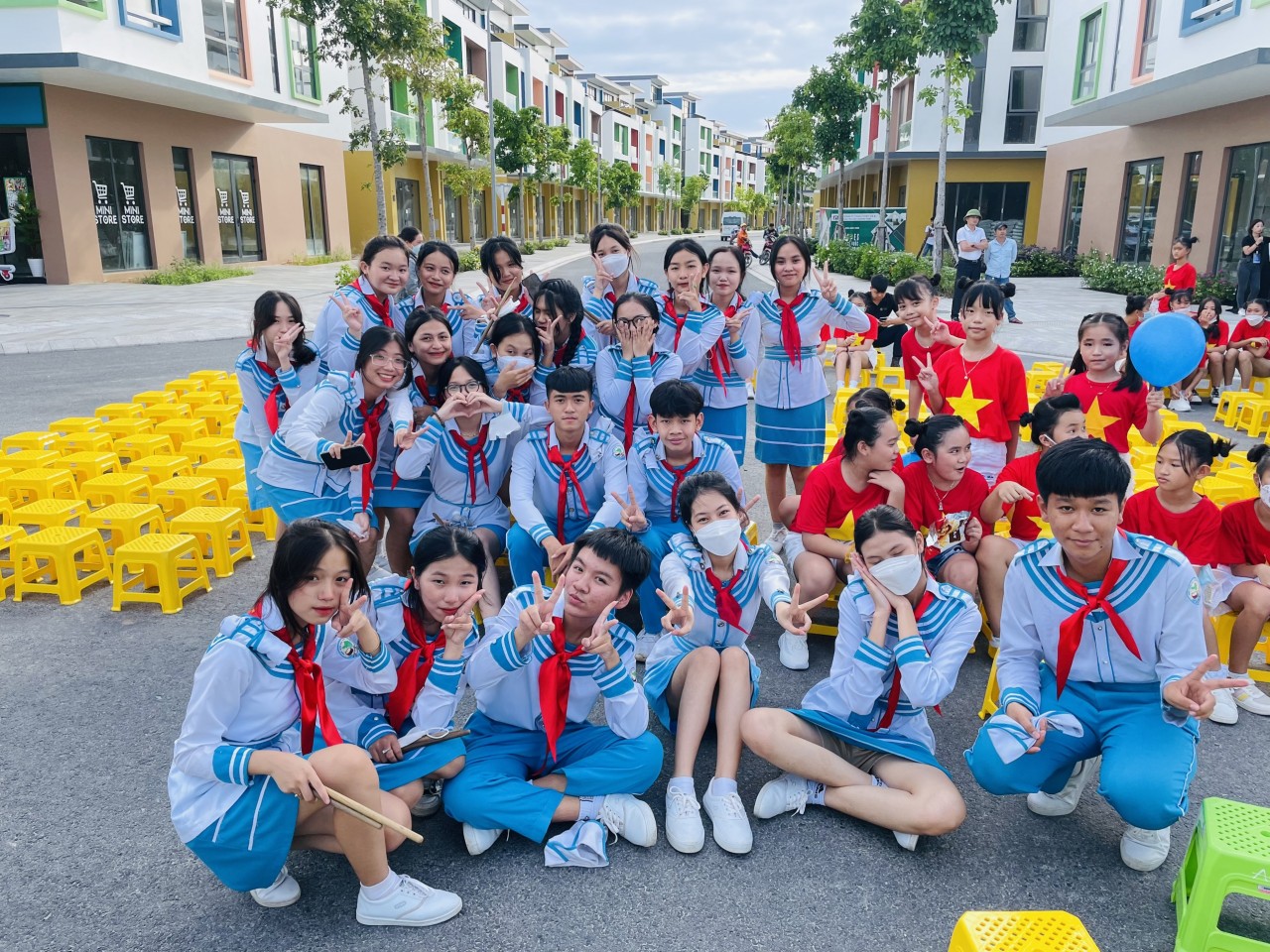 Hàng nghìn trẻ em Phú Quốc tham gia “đêm trăng thắp sáng ước mơ” Hàng nghìn trẻ em Phú Quốc tham gia “đêm trăng thắp sáng ước mơ”