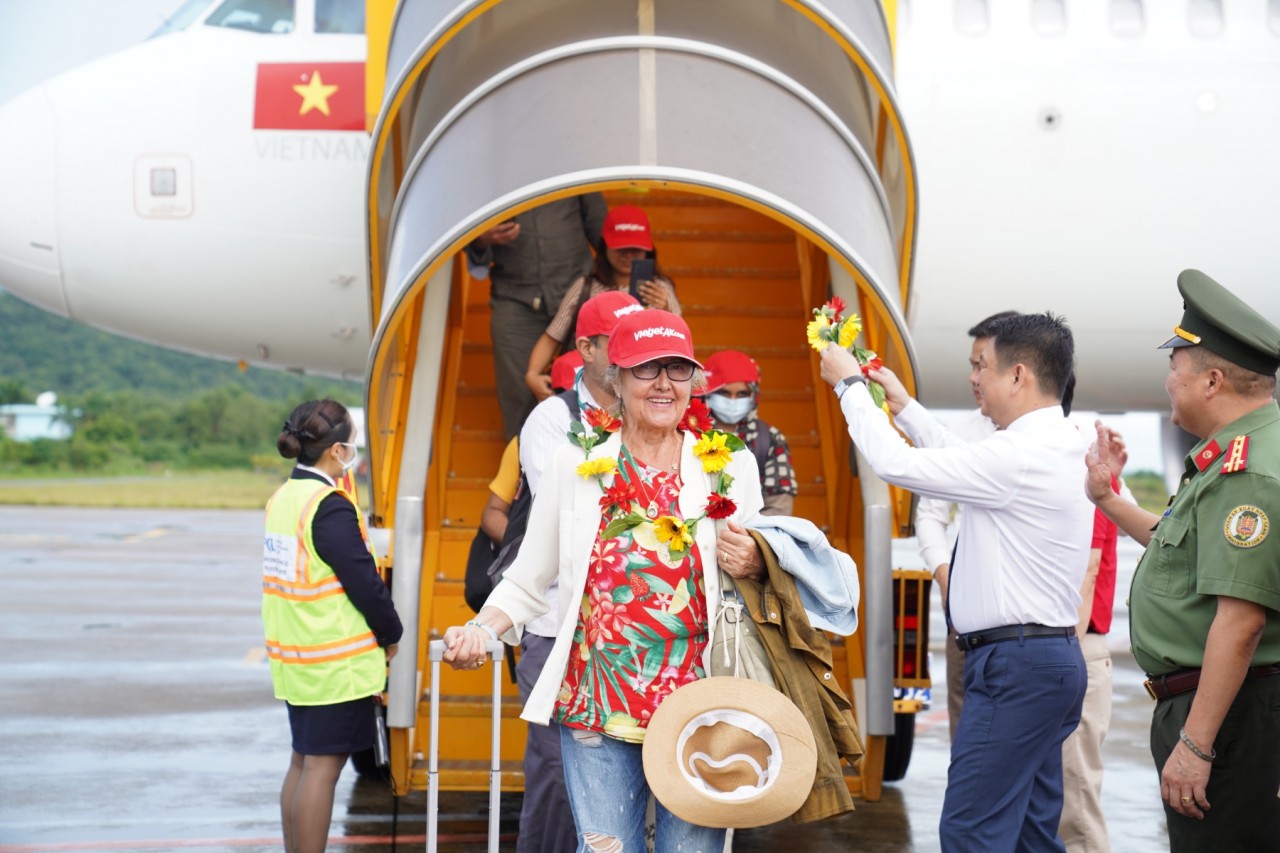 Tiếp tục mở rộng mạng bay đến Ấn Độ, Vietjet khai trương hai đường bay mới kết nối Phú Quốc với New Delhi, Mumbai