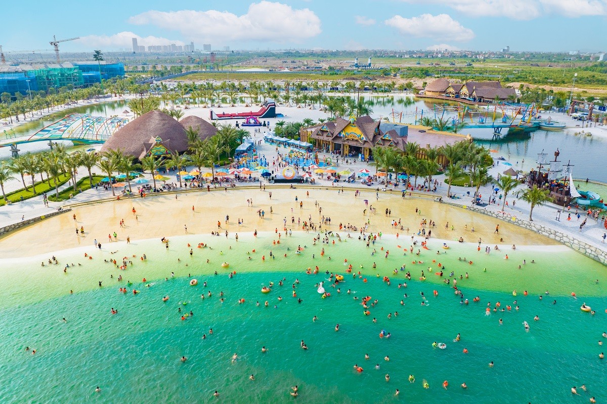 Cùng với Royal Wave Park, Vinhomes Ocean Park 2 – The Empire đang đẩy nhanh tiến độ hoàn thiện các “kỳ quan đô thị mới”.