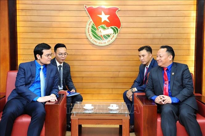 Trao truyền cho thanh thiếu nhi hai nước mối quan hệ đặc biệt Việt Nam - Lào