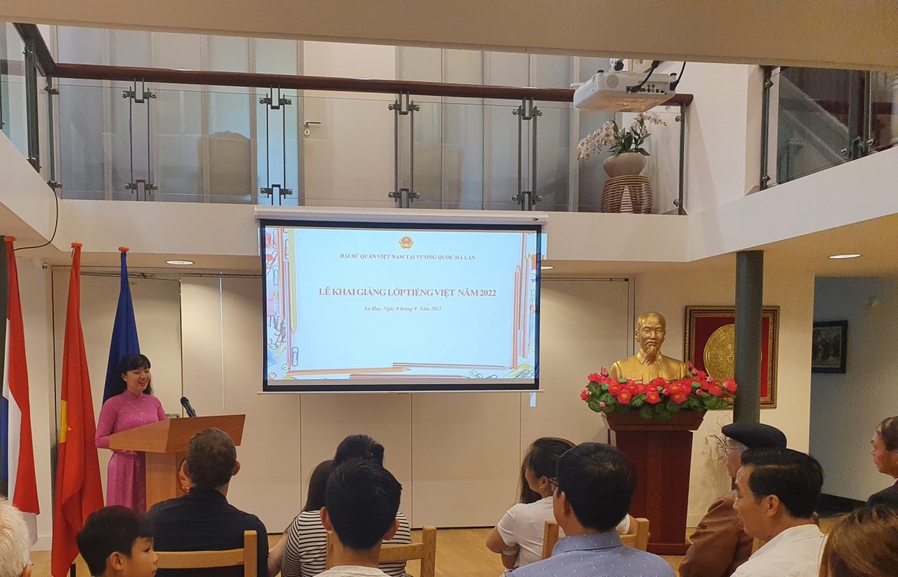Khai giảng Lớp tiếng Việt 2022 tại Hà Lan