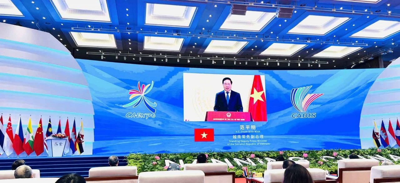 Phó Thủ tướng Thường trực Phạm Bình Minh dự và phát biểu tại Lễ khai mạc Hội chợ ASEAN-Trung Quốc và Hội nghị thượng đỉnh Thương mại đầu tư ASEAN-Trung Quốc theo hình thức ghi hình.