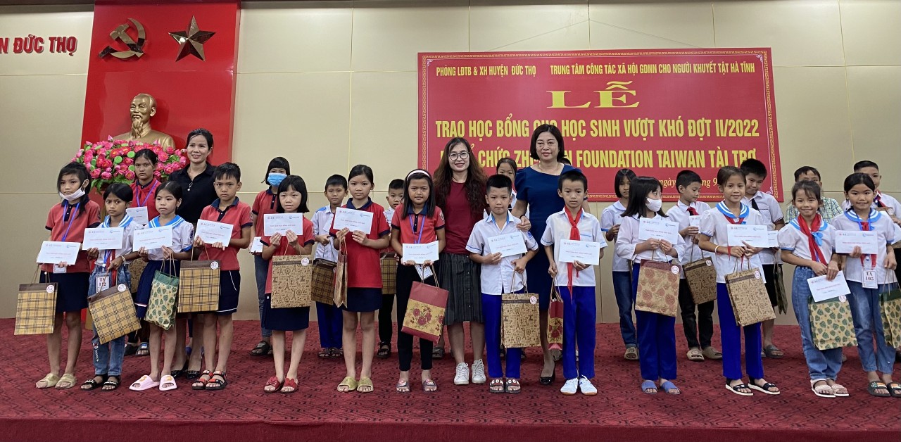 Zhi-Shan trao Học bổng vượt khó cho hơn 900 học sinh trên địa bàn Nghệ An - Hà Tĩnh