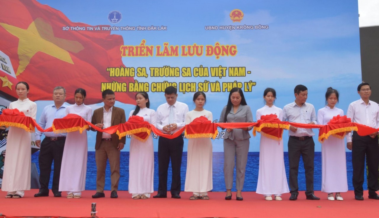 Gần 100 tư liệu tại triển lãm “Hoàng Sa, Trường Sa của Việt Nam - Những bằng chứng lịch sử và pháp lý”