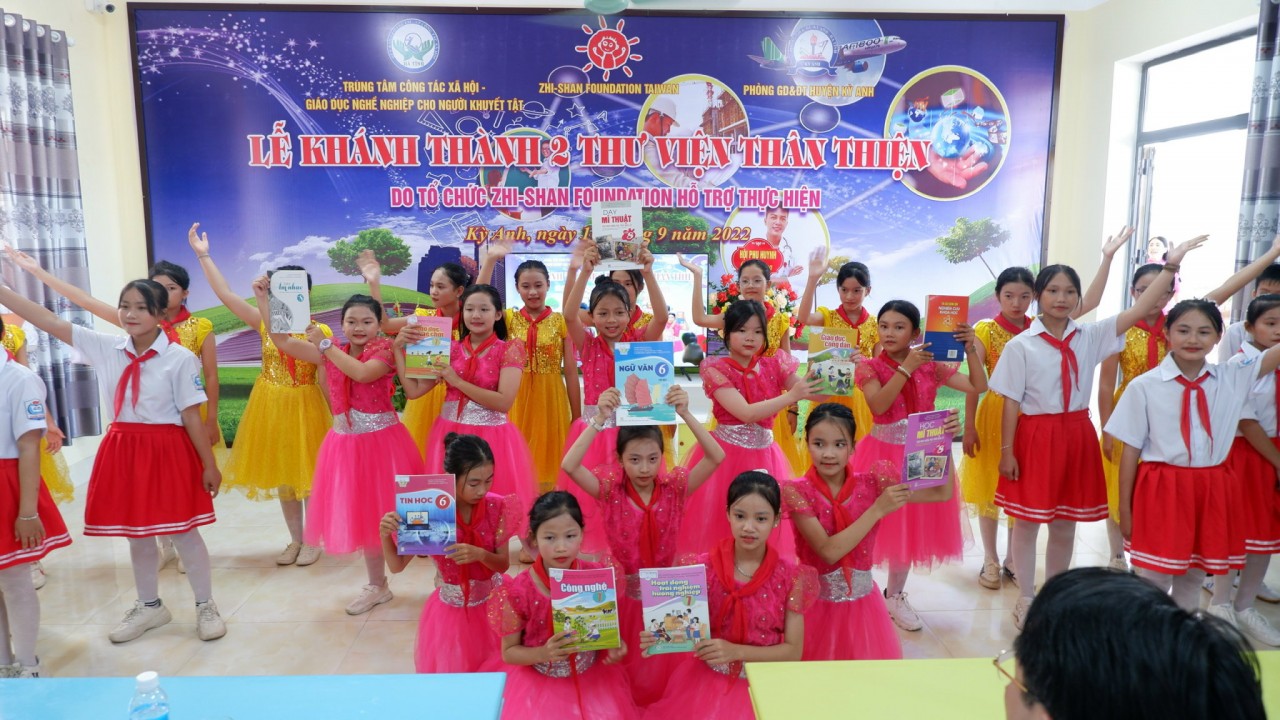 Khánh thành thư viện thân thiện (Ảnh: Zhi-Shan Foundation Vietnam).