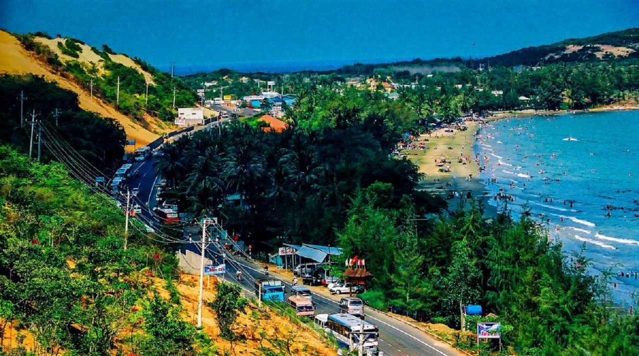 Bình Thuận ưu tiên phát triển du lịch biển, năng lượng tái tạo, công nghiệp công nghệ cao
