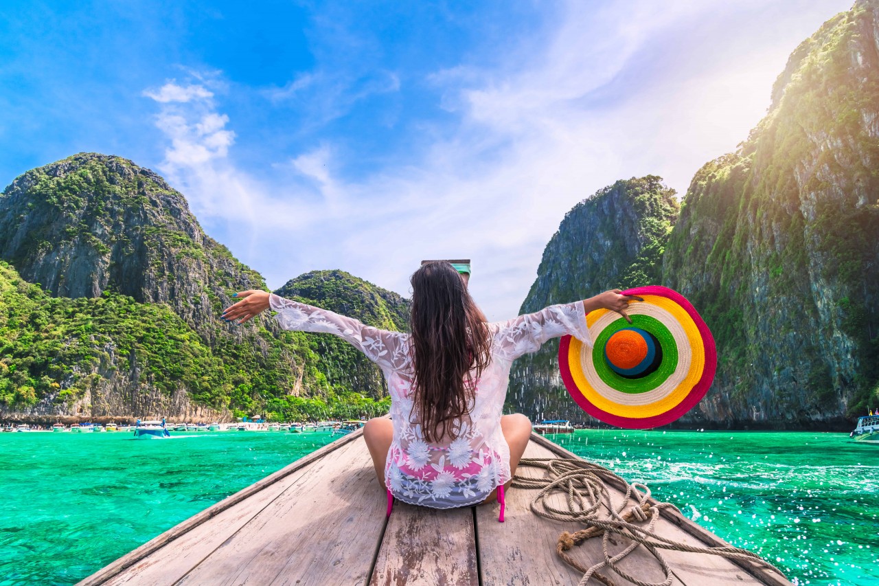 Đi du lịch một mình đang là lựa chọn của nhiều quý cô hiện đại (Ảnh: Shutterstock)