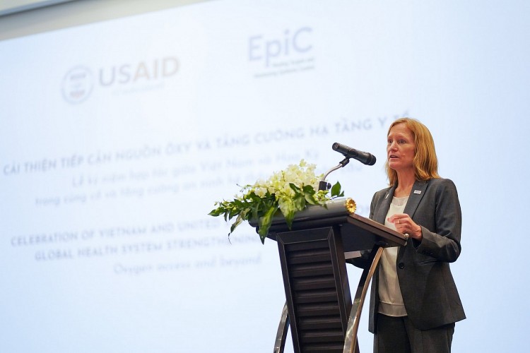 Giám đốc Quốc gia USAID Việt Nam Aler Grubbs phát biểu tại sự kiện (Ảnh: Báo Sức khỏe và Đời sống).