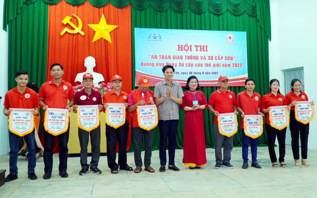 Cần Thơ: Tổ chức Hội thi An toàn giao thông và sơ cấp cứu cho cán bộ cơ sở