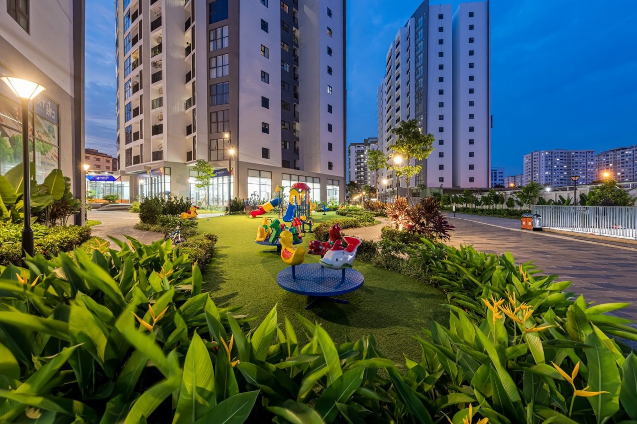 Mật độ xây dựng thấp chỉ 39% góp phần tạo nên không gian sống xanh, thoáng đãng tại tổ hợp chung cư Le Grand Jardin.