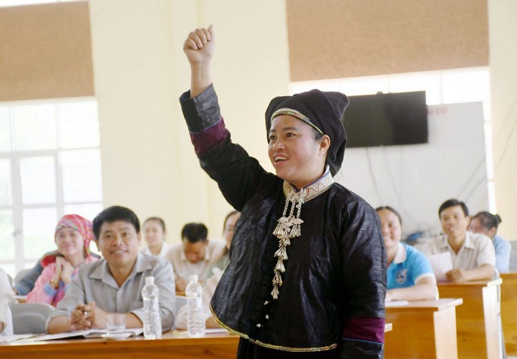 Tháng 7/2022, chị Lù Thị Lan vinh dự được đứng trong hàng ngũ của Đảng. Tháng 7/2022, chị Lù Thị Lan vinh dự được đứng trong hàng ngũ của Đảng.