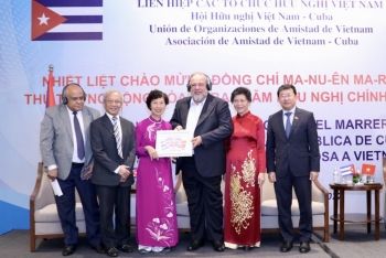 Cựu du học sinh Việt Nam và tình yêu với Cuba