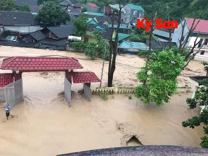 Nghệ An thiệt hại nặng nề do ngập lụt, lũ quét, sạt lở đất