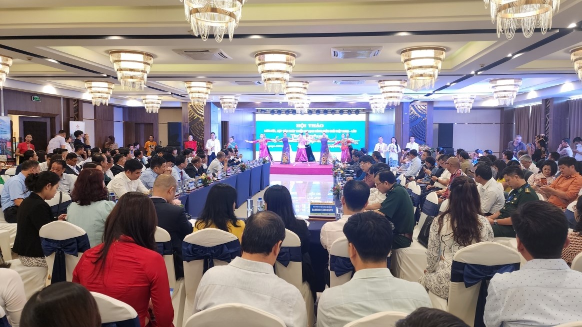 Hội thảo liên kết, hợp tác phát triển du lịch vùng biên giới Việt Nam - Lào