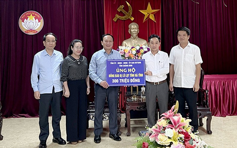 Quảng Bình hỗ trợ 800 triệu đồng cho Nghệ An và Hà Tĩnh khắc phục hậu quả thiện tai