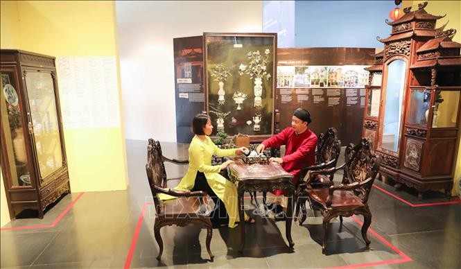 Nhiều hiện vật được trưng bày, tái hiện cuộc sống của các gia đình khá giả thành thị. 