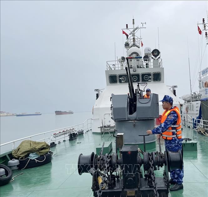Hải đội 202 thuộc Bộ Tư lệnh vùng cảnh sát biển 2 thực hiện nghiêm quy định của Bộ quốc phòng luôn túc trực sẵn sàng chiến đấu khi có nhiệm vụ được giao. Ảnh minh họa: Thanh Thủy/TTXVN