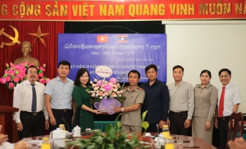 Trường Hữu nghị 80 kỷ niệm Ngày nhà giáo quốc gia Lào