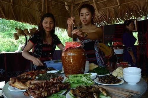 Đà Nẵng xây dựng chính sách bảo tồn và phát huy văn hoá đồng bào dân tộc Cơ Tu