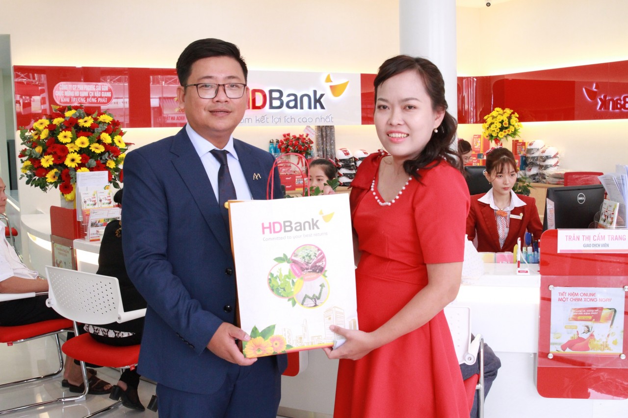 “Đời vui, sáo bay gọi bầy - Về miền Tây, HDBank bén duyên Hậu Giang”