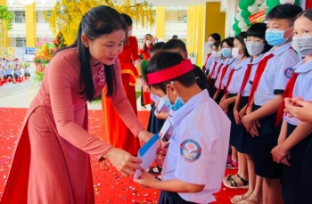 “Mẹ đỡ đầu” viết tiếp giấc mơ cho trẻ mồ côi ở Đà Nẵng