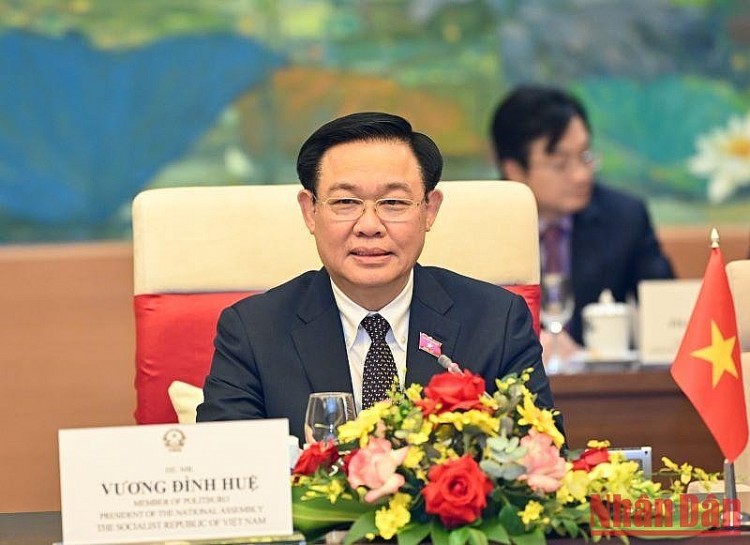 [Ảnh] Chủ tịch Quốc hội Vương Đình Huệ tiếp Tổng thống Cộng hòa Singapore Halimah Yacob