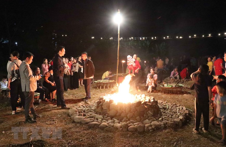 Không gian trải nghiệm văn hóa ẩm thực, giao lưu văn hóa, văn nghệ trên bãi đất rộng, bên cạnh suối Nậm Bai mang bản sắc văn hóa đồng bào Thái trắng (Ảnh: Xuân Tiến/TTXVN). Không gian trải nghiệm văn hóa ẩm thực, giao lưu văn hóa, văn nghệ trên bãi đất rộng, bên cạnh suối Nậm Bai mang bản sắc văn hóa đồng bào Thái trắng (Ảnh: Xuân Tiến/TTXVN).