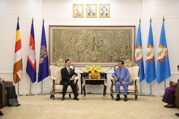 Chủ tịch Đảng Nhân dân Campuchia, Thủ tướng Vương quốc Campuchia Samdech Akka Moha Sena Padei Techo Hun Sen tiếp ông Võ Văn Thưởng, Ủy viên Bộ Chính trị, Thường trực Ban Bí thư (Ảnh: Vũ Hùng/TTXVN).