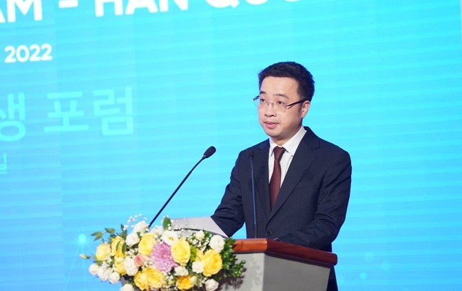 Nguyễn Tường Lâm, Bí thư BCH Trung ương Đoàn, Phó Chủ nhiệm Thường trực Ủy ban quốc gia về thanh niên Việt Nam phát biểu khai mạc Diễn đàn (Ảnh: Ngọc Thắng/Trung ương Hội Liên hiệp Thanh niên Việt Nam).