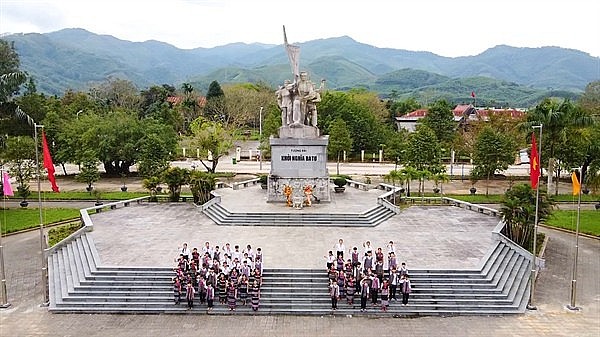 Hành trình về “địa chỉ đỏ” của đội viên, thiếu nhi huyện Ba Tơ.