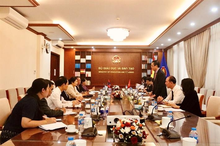  Bộ Giáo dục và Đào tạo với đoàn công tác của Bộ Giáo dục và Thể thao Lào (Ảnh: Bộ Giáo dục và Đào tạo).