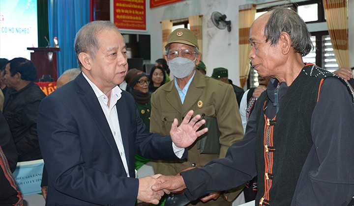 Phát động phong trào “Dòng họ, làng, bản không có hộ nghèo” tại huyện biên giới A Lưới