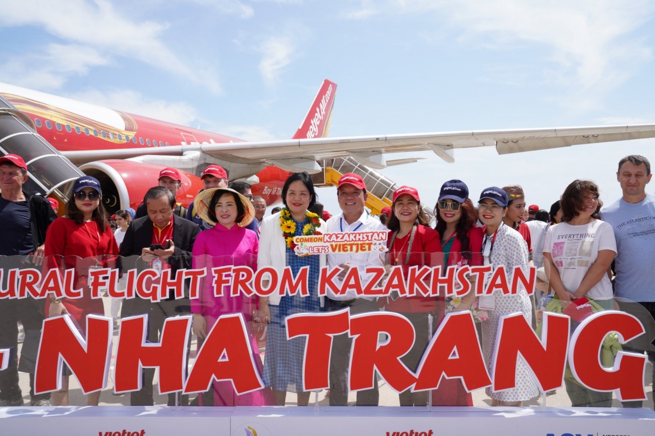 Dễ dàng đặt vé bay và khám phá Kazakhstan - Nha Trang  cùng Vietjet từ hôm nay