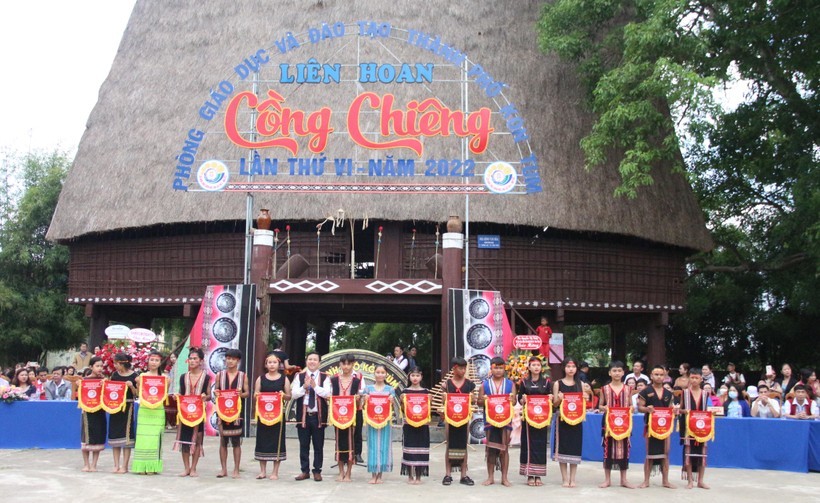 Kon Tum: Hơn 1.000 học sinh tham gia Liên hoan Cồng chiêng - Múa xoang | Báo Công Thương