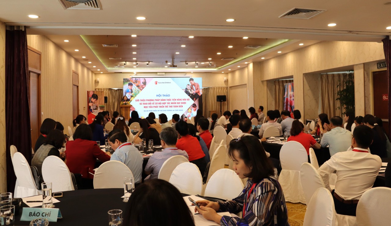 Save the Children giới thiệu Phương pháp Đánh thức tiềm năng não bộ của trẻ