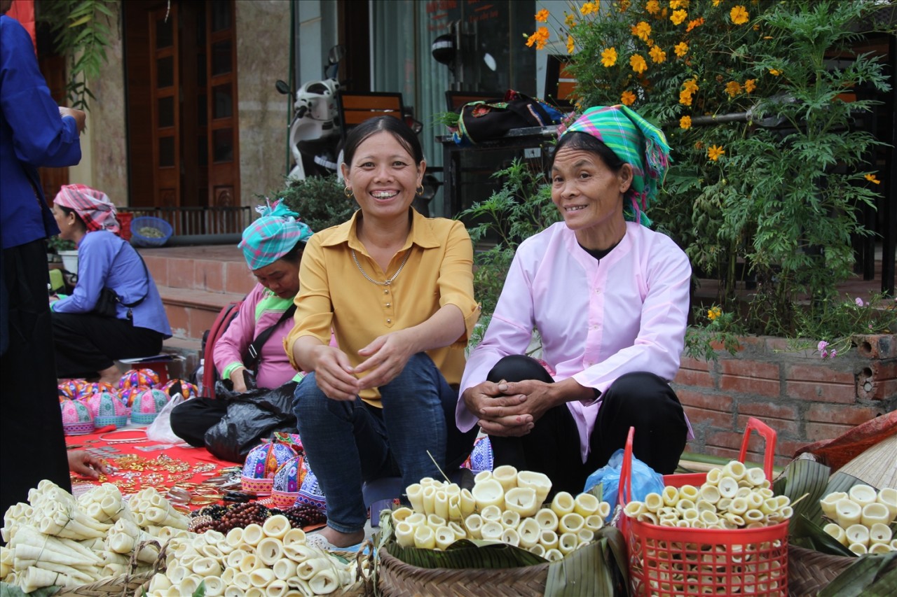 Sắc màu chợ phiên Bảo Lạc