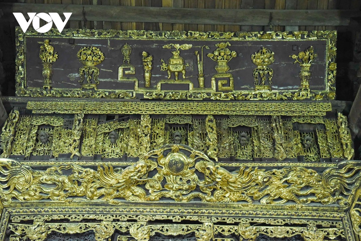 Độc đáo bức cửa võng đình Thổ Hà - báu vật bên bờ sông Cầu, Bắc Giang Độc đáo bức cửa võng đình Thổ Hà - báu vật bên bờ sông Cầu, Bắc Giang