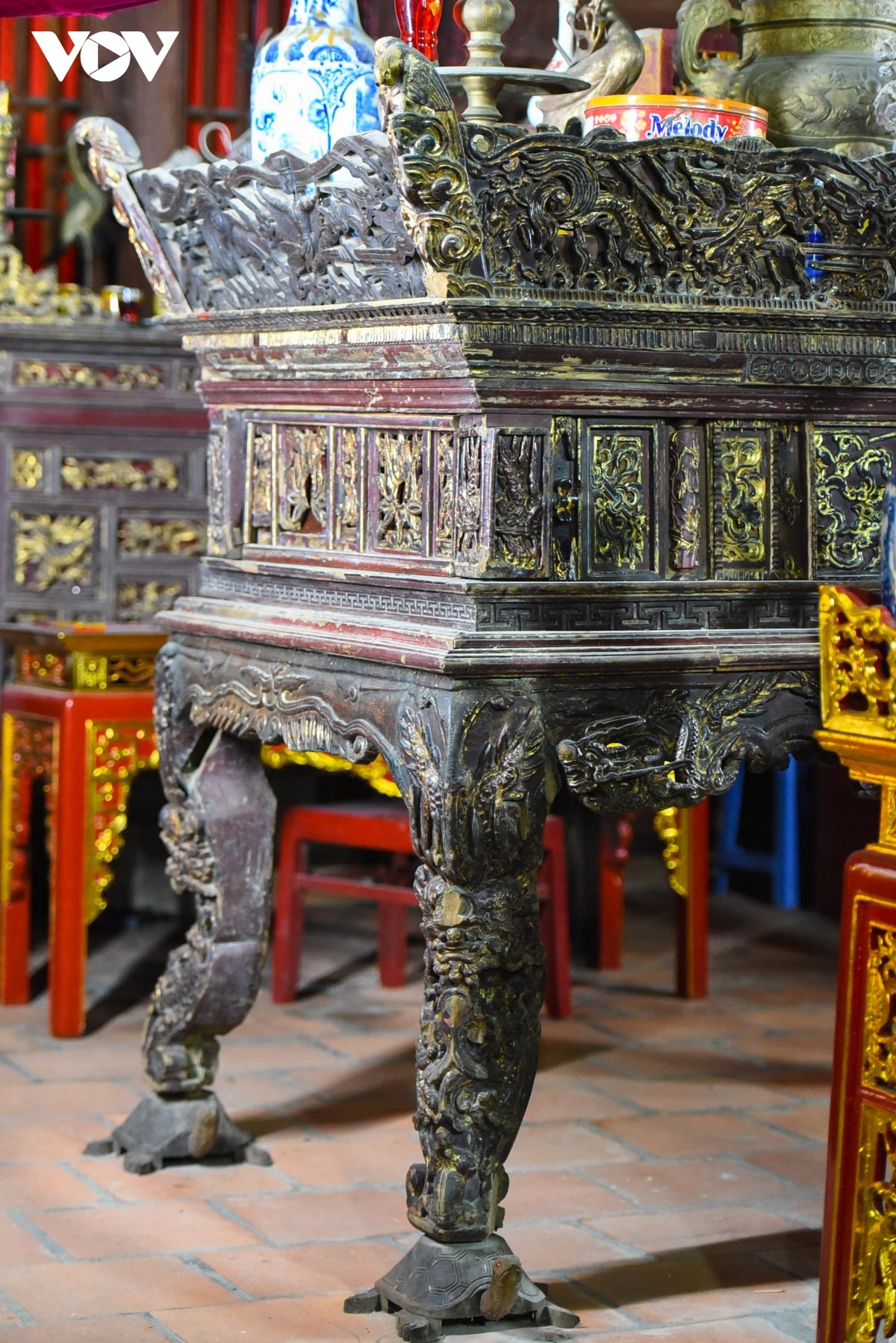 Độc đáo bức cửa võng đình Thổ Hà - báu vật bên bờ sông Cầu, Bắc Giang Độc đáo bức cửa võng đình Thổ Hà - báu vật bên bờ sông Cầu, Bắc Giang