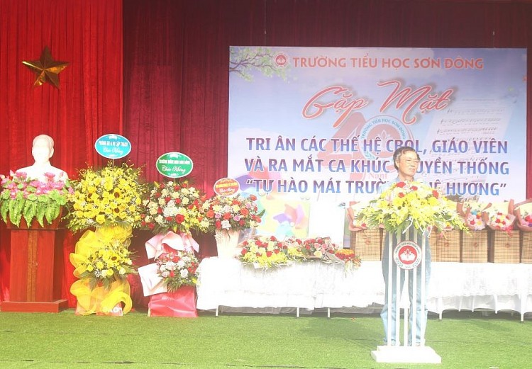 Trường Tiểu học Sơn Đông tri ân các thế hệ nhà giáo và ra mắt ca khúc truyền thống