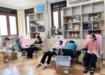 Sinh viên Lào, Campuchia hiến máu tình nguyện