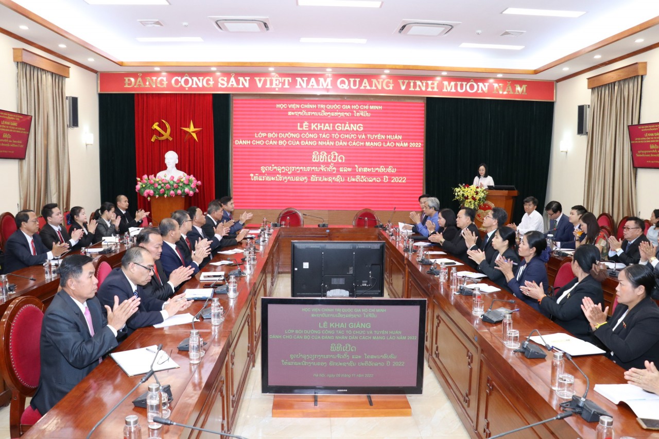 Bài 1: Giá trị tư tưởng và công tác cán bộ