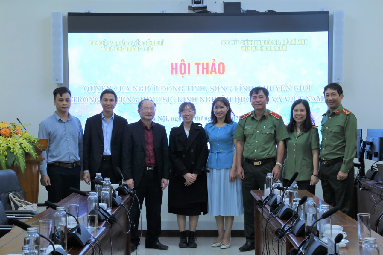 Các đại biểu tham dự Hội thảo.